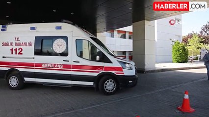 Elazığ'da kalp krizi geçiren annesini hastaneye götürürken kaza yaptı, annesi hayatını kaybetti