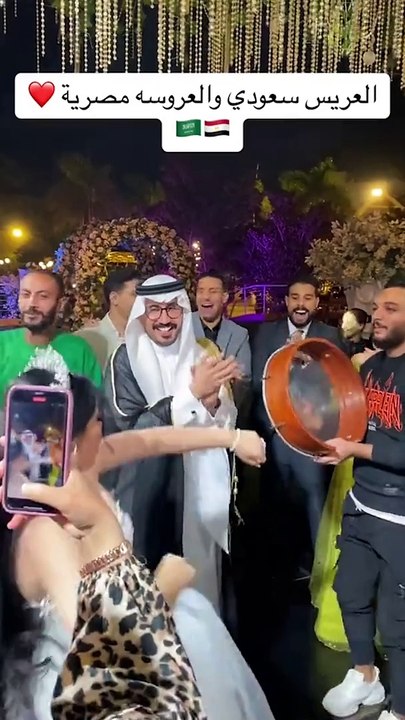 عرسان جابوا العيد يوم زواجهم