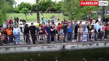 Adana'da Seyhan Nehri üzerinde korteji düzenlendi