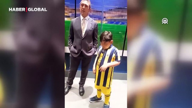 Küçük taraftar Kadıköy'de Fenerbahçe maçı izleme heyecanını anlattı: Şanlıurfa'da maç izleyemediği için üzülmüştü