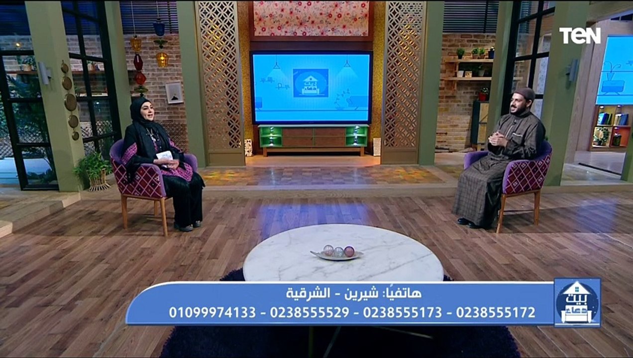متصلة تبكي على الهواء بسبب ما فعله زوجها لعدم إنجابها رغم العيب منه.. ورد قوي من الشيخ أحمد المالكي