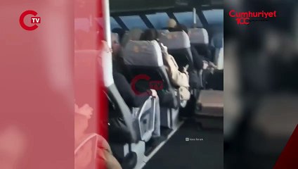 Deniz otobüsünde fırtına sebebiyle zor anlar yaşandı. Bazı vatandaşlar "durdurun şunu" şeklinde tepki verdi.