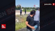 Şanlıurfa'da yanan otomobili pet şişelerle söndürmeye çalıştılar