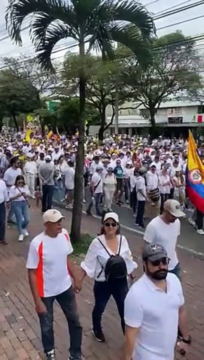 Marcha contra Petro 21 de abril