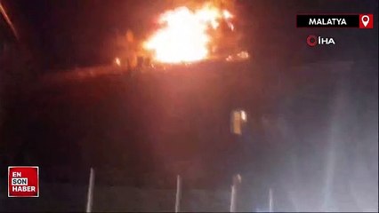 Malatya'da 2 katlı ev alevlere teslim oldu