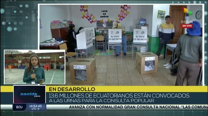 Ecuador realiza referéndum y consulta popular obligatoria