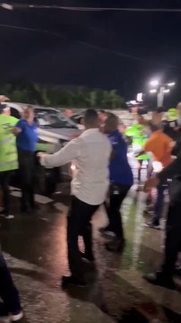 Davi é ovacionado na chegada à sua festa em Cajazeiras