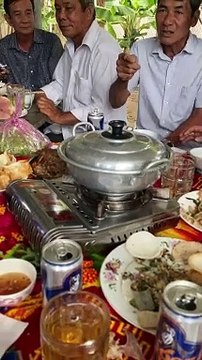 Món ngon mỗi ngày nhà làm đám giỗ miền tây Ếch nấu măng lá me