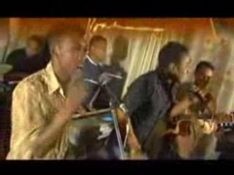 HERY TIANA - Tsy aty