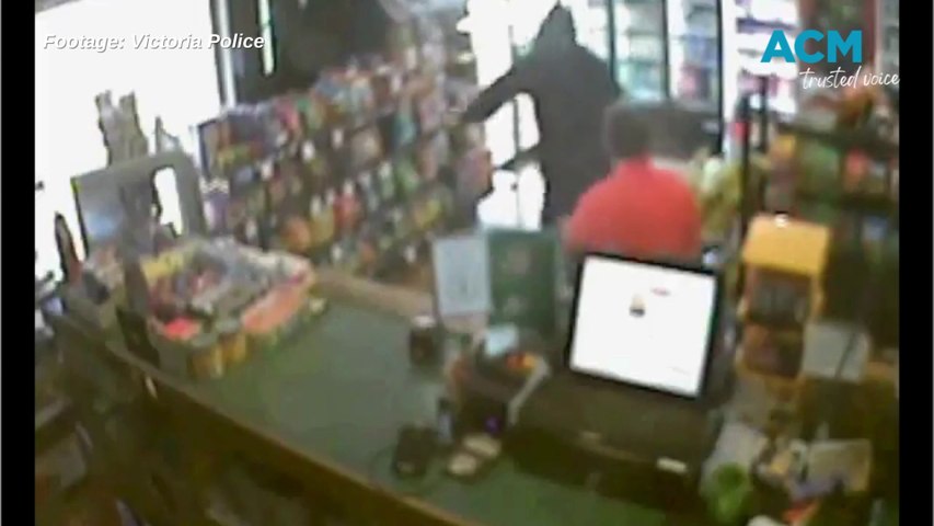 Shopkeeper chases wannabe thief from store | The Canberra Times ...