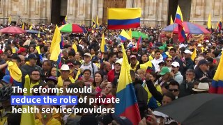 Hundreds of thousands protest against Colombian president