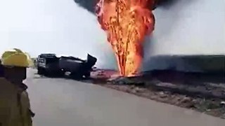 Des voleurs en Syrie déclenchent un incendie massif d’un pipeline alors qu’ils tentent de siphonner du pétrole pour en tirer profit — Sham FM