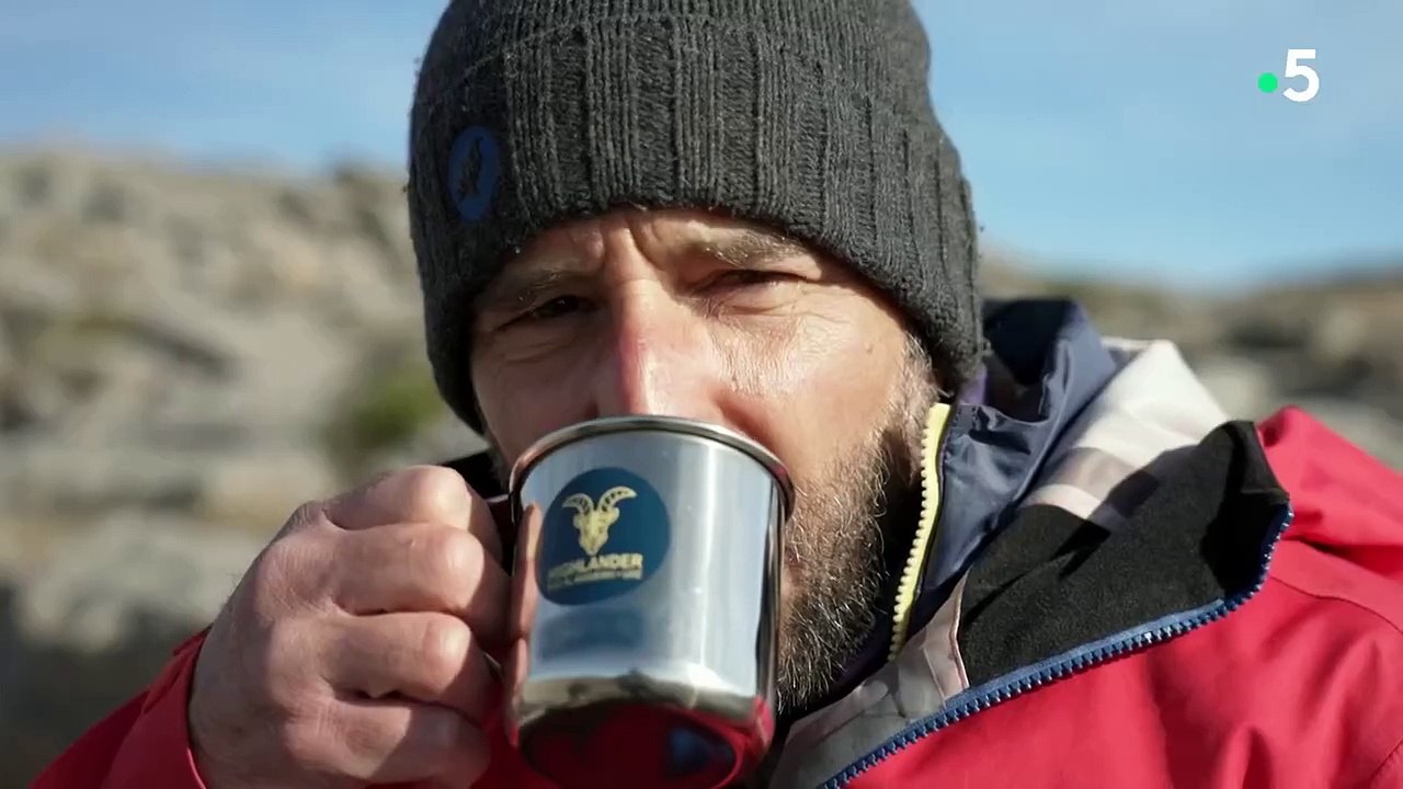 Ismaël Khelifa aux Emirats Arabes Unis pour "Echappées belles"