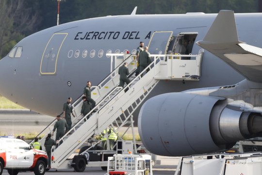 El turista vasco repatriado de Tailandia está consciente y estable dentro de la gravedad
