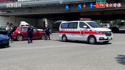 高雄中正交流道事故：轎車撞上救護車，駕駛恐面臨罰款與吊銷駕照🚓