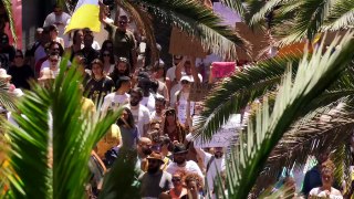 Des habitants des Canaries manifestent contre le tourisme de masse