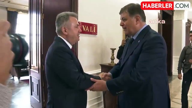 İzmir Büyükşehir Belediye Başkanı Cemil Tugay, İzmir Valisi Süleyman Elban'ı ziyaret etti