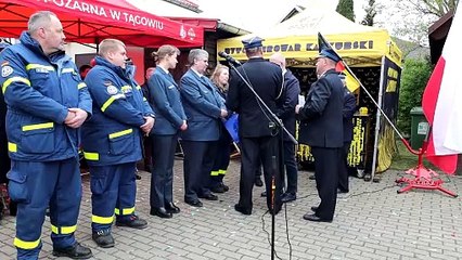 Z wielkiego Berlina do małego Tągowia. Strażacy dostali wóz 2