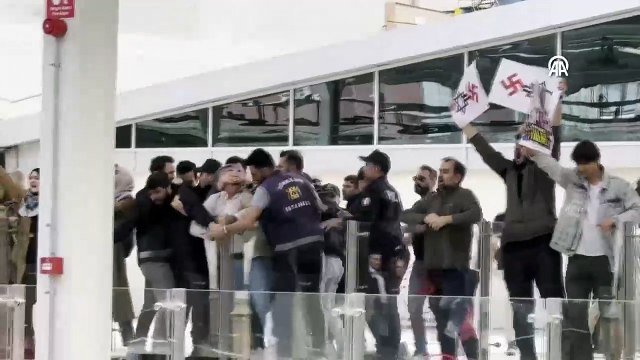 Almanya Cumhurbaşkanı’na ‘Filistin’ protestosu