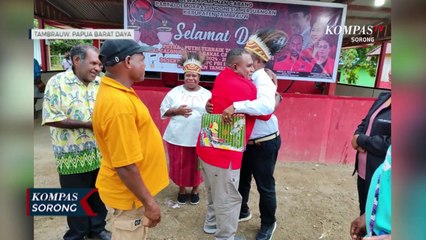 Niko Anari dan Maria Agens Hae Daftar Calon Kepala Daerah Tambrauw di Sejumlah Partai Politik