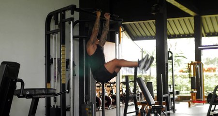 Abdomen toes to bar