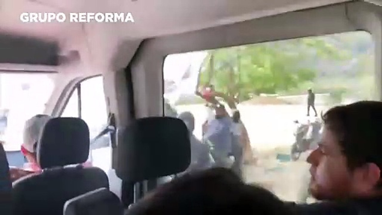 Detienen a Sheinbaum encapuchados en retén