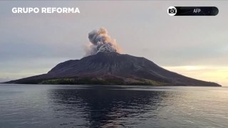Nueva erupción del volcán indonesio Ruang