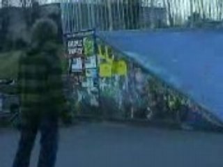 bébere droit dans le mur xd