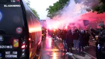 Derby Milan-Inter, l'arrivo dell'autobus nerazzurro a San Siro