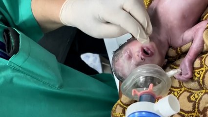 Nace un bebé en Gaza tras morir su madre en un ataque israelí