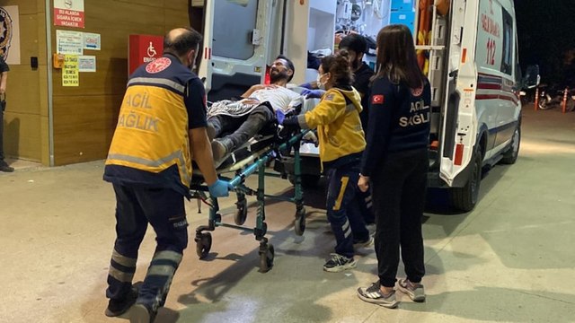 Annesiyle tartışan babasını bıçakladı; kaçarken tabanca ile ateş açıp panik yaşattı