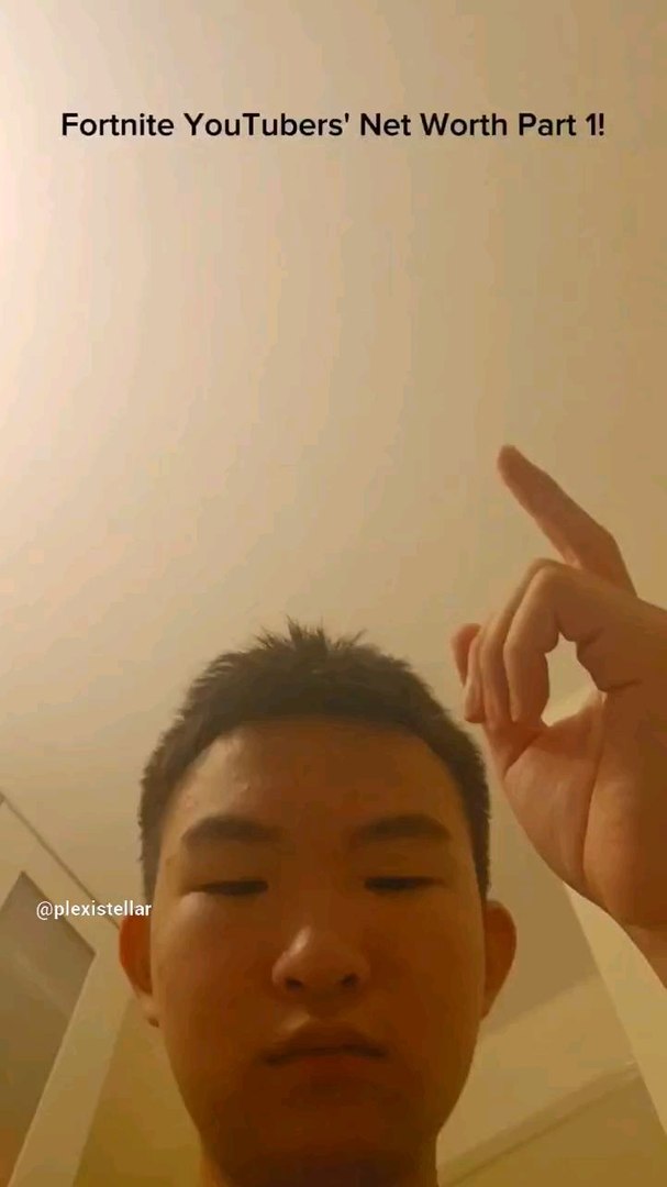⁣Fortnite YouTubers Net Worth! (Part 1!)