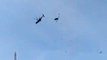 ビデオ: マレーシア王立海軍の2機のヘリコプターが空中衝突