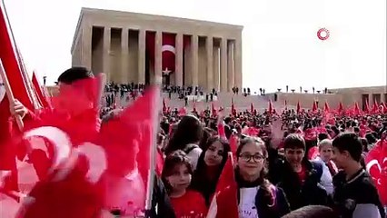 TBMM Başkanı Kurtulmuş,23 nisan Ulusal Egemenlik ve çocuk bayramında Anıtkabir'i ziyaret etti