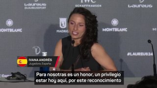 La Selección española femenina recibe el premio a mejor equipo femenino