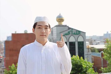 يوتيوبر كوري متهم بالاحتيال بزعم بناء مسجد