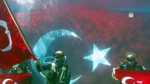Fethiye'de dalgıçlar 23 Nisan'ı su altında Türk bayrağı açarak kutladı
