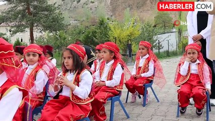 Minik öğrencilerin gösterisi beğeni topladı