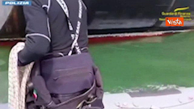 Maxi-operazione a Ravenna, Polizia e GdF sequestrano 150kg di cocaina su nave cargo