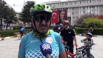 Farkındalık için 23 Nisan'da pedal çevirdiler