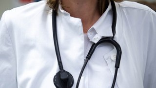 Patients with female doctors are less likely to die