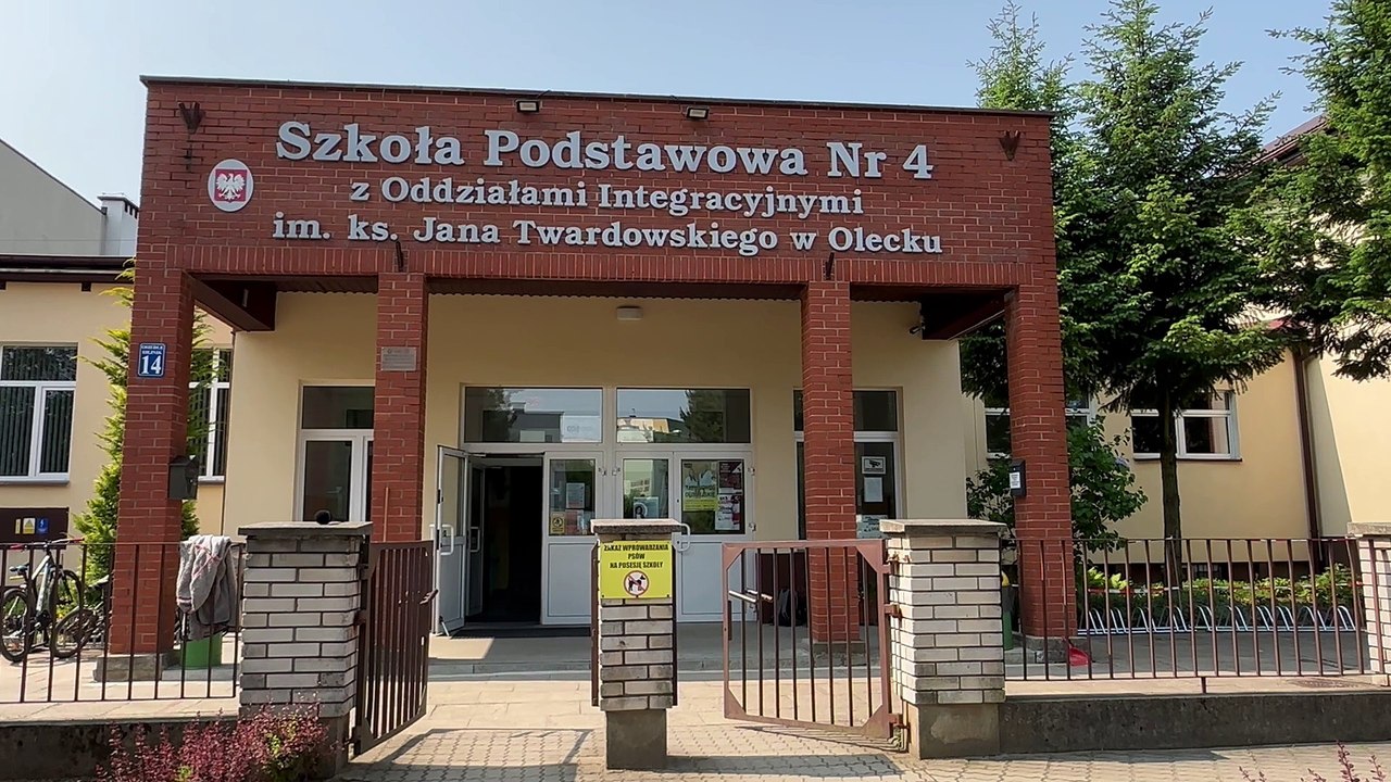 Wystawa PRL w SP4 Olecko