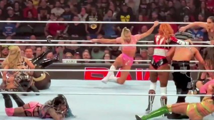 Women'S Heavyweight Championship Battle Royal at WWE RAW