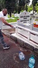 Müslüm Gürses'e Sonsuz Saygı: Hayranından Muhteşem Mezarlık Bakımı 🕊️