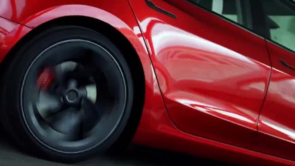 Tesla Model 3 Performance'ı resmen tanıttı!