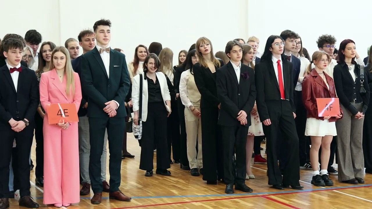 zakoińczenie roku VI Liceum Ogólnokształcącego imienia Juliusza Słowackiego w Kielcach v2