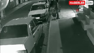 Manisa'da otomobil hırsızlığı kamerada