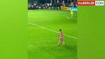 2 kare arasında 1 saniye var! Messi'nin korumları kadın taraftara hayatının şokunu yaşattı