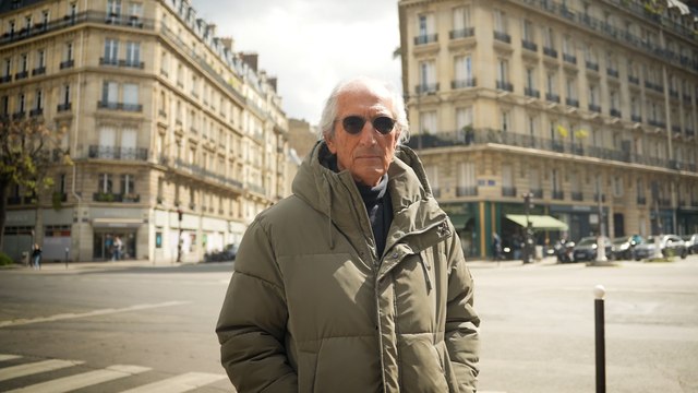 « Les truites, on les mangeait crues » : Michel de Robert, une enfance passée seul avec son frère dans les bois