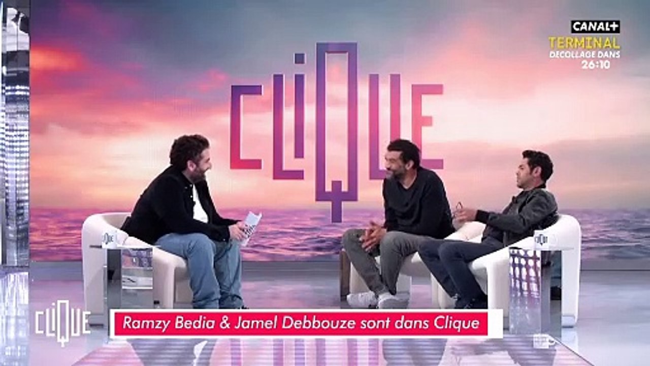 Jamel Debbouze et Ramzy Bédia révèlent à Mouloud Achour que leurs enfant se sont retrouvés par hasard dans la même classe au collège, lors de leur passage dans l'émission Clique sur Canal+.